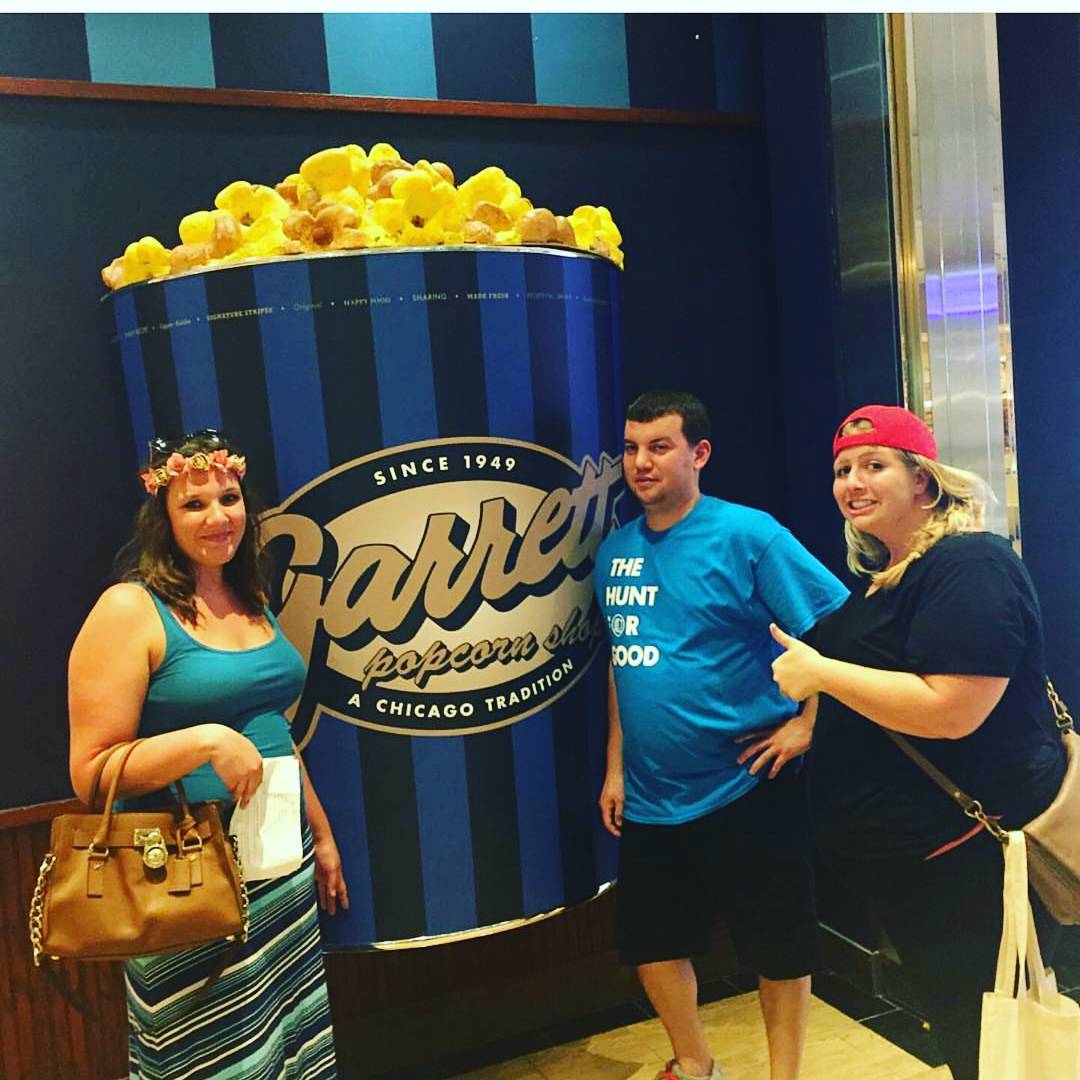 HuntForGoodChi's tweet photo. What would a hunt #HuntForGood around #Chicago be without #GarretsPopcorn? Register your team before June & save 💸 https://t.co/ZslBlaJscW https://t.co/K4fbOLkGgj