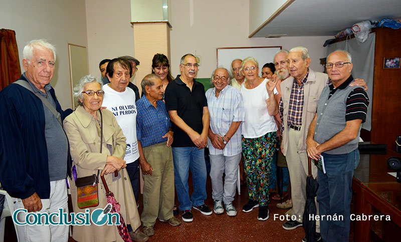 ConclusionRos's tweet photo. #Jubilados #InformeUCA
Casi un 40% de adultos mayores aseguró que sus #ingresos no les alcanzan para vivir ➡️ https://t.co/bPp21jxqZX https://t.co/xDD0YoSB2s