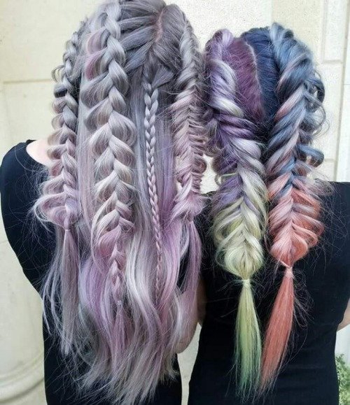 Left or right? Let us know in the comments below! #hair #haircolour #rainbow #hairstyle #Unwash