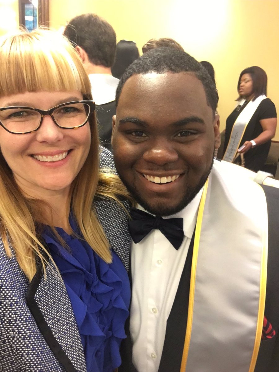 dramychasteen's tweet photo. Congrats to all the graduating @LuckydayUSM Scholars! Fun to see y'all and celebrate today. Proud of all of you! @_iAmDRW94_ @AGEE2013 https://t.co/yPSPrAGUJ3