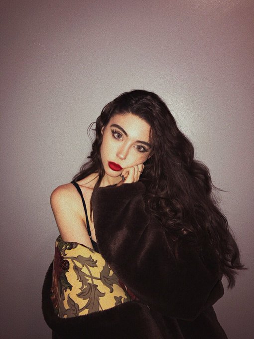 Watch tori ♡'s leaked NSFW photo on TwXstars