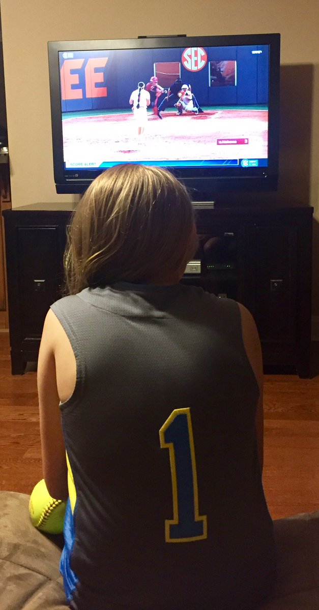 stephen_layne's tweet photo. My number one watching her number one. #mattymoss @Vol_Softball https://t.co/IWt1aUpyqm