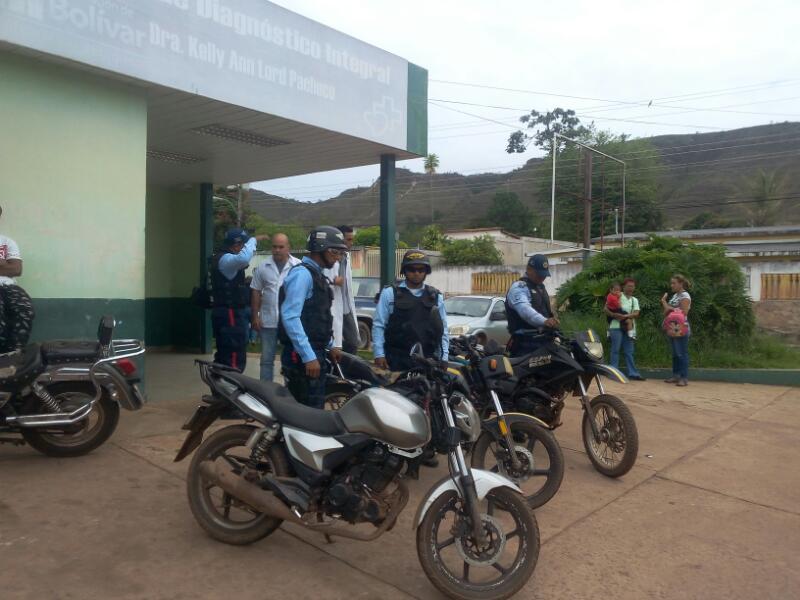 Prensa_PEB's tweet photo. #AquíEstaTrabajo
#AquíEstaLaGestión
@CCPGRANSABANA09
#AzulesPEB Dan recorrido a los CDI ubicado en la jurisdicción https://t.co/rFveh64ASo