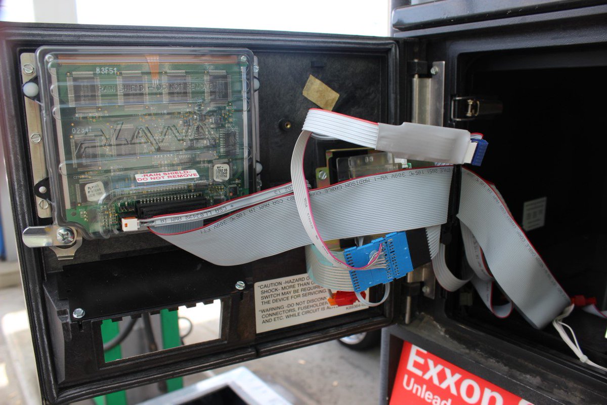 WDBJ7's tweet photo. Credit card skimmers found on multiple pumps at Vinton gas station. https://t.co/Ls5FakXetT https://t.co/tpVYru2JFn