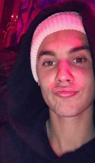 Ibrahim30488394's tweet photo. Preguntenmen lo que quieran my📸 beliebers😍 JustinBieber https://t.co/hwcvSiwajr