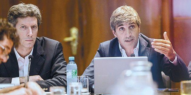Cronistacom's tweet photo. #Economía El Gobierno pagó u$s7.180 millones por el vencimiento del #BonarX https://t.co/mwMtC69zku https://t.co/RoWR8gCllh