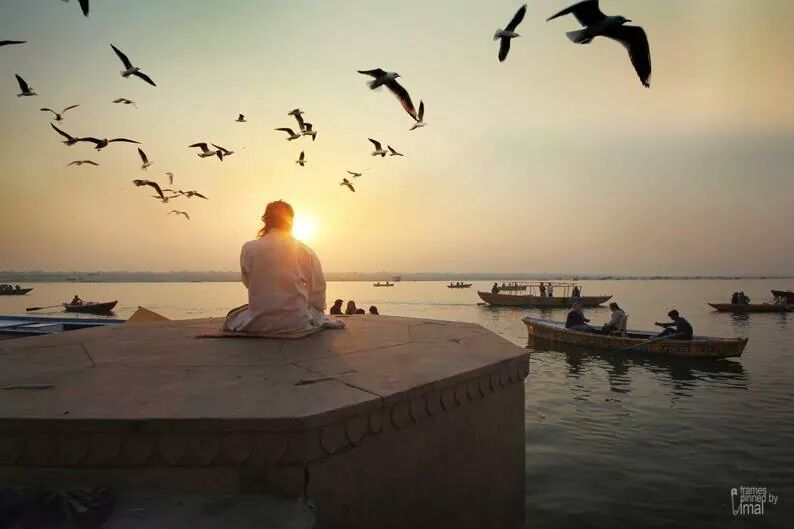 Jalal_adin_rumi's tweet photo. Give your life to the one
who already own's your breath and your moments.
#Rumi https://t.co/Yag1TMkp7x
