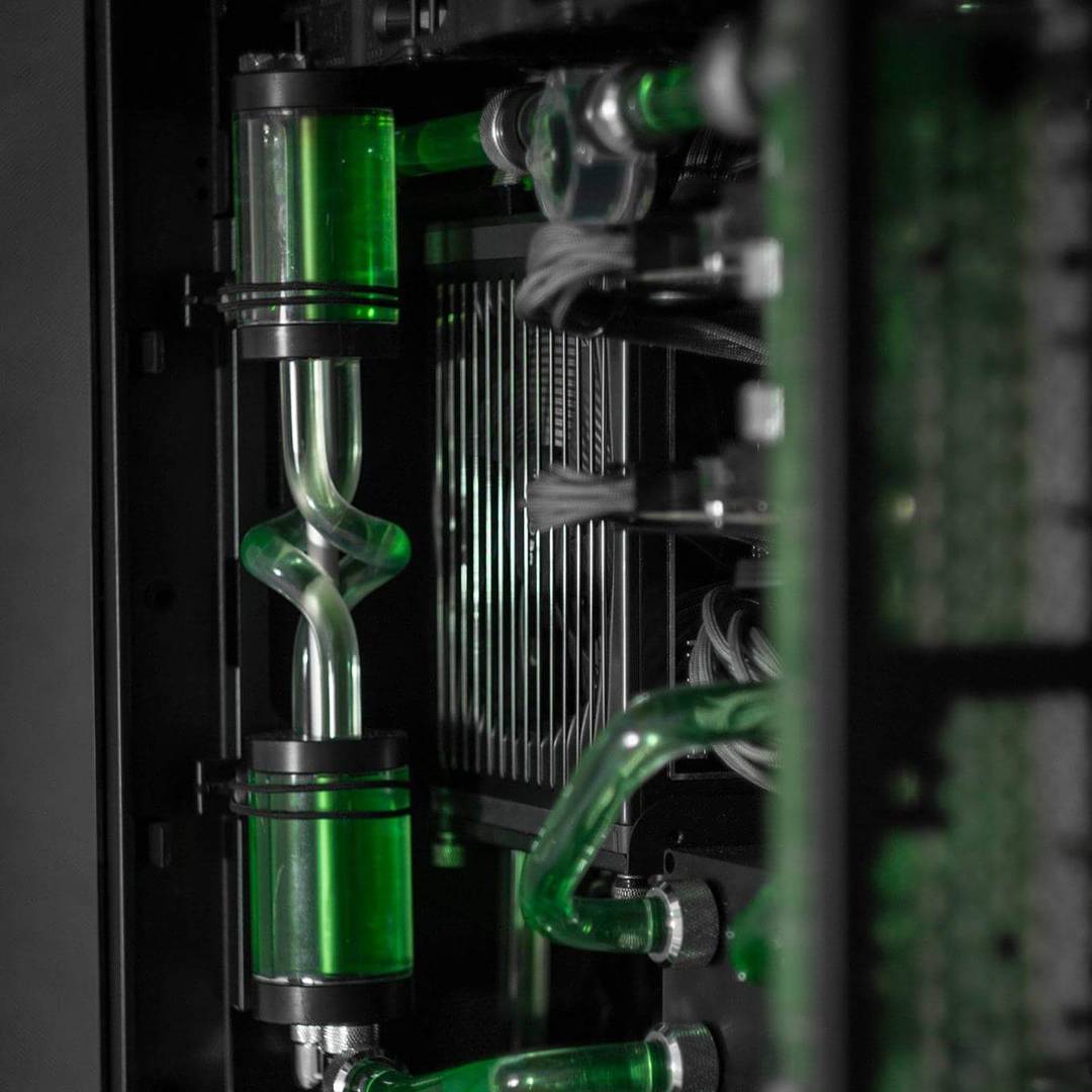ModMyMods's tweet photo. Love the res system.
#BANE by #MisterTDesign.
#Asus #BeQuiet
#Alphacool #Eisfamilie
#Skeeper #Green https://t.co/NuCYOwM3tC
