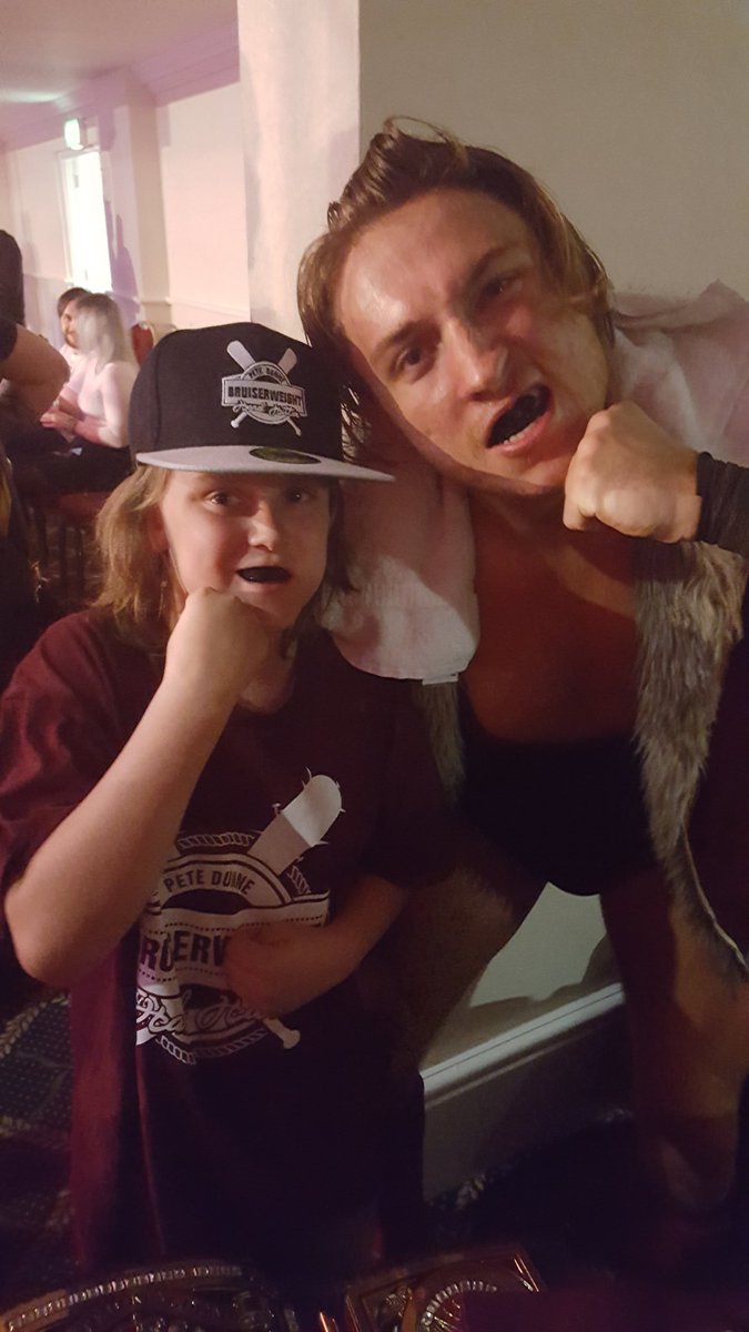 booton84's tweet photo. Proud dad moment No.1
When the best wrestler in the UK @PeteDunneYxB ASKS to have a picture taken with your son. Priceless π #Bruiserweights https://t.co/L7gbR2kkKO