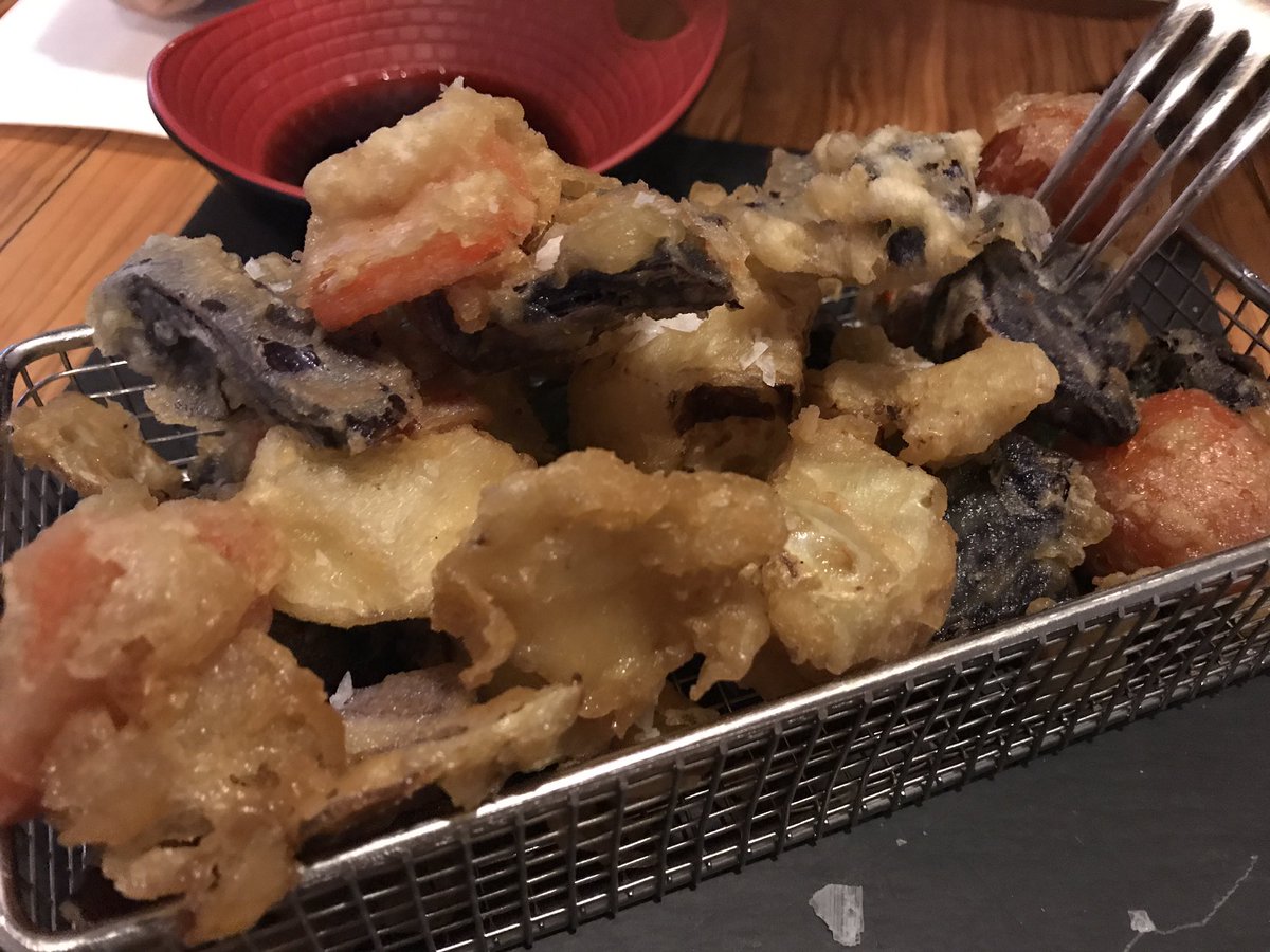 ElenaCarazo's tweet photo. Qué agradable cena en @antiqueubeda, las verduras de la zona en temperatura ummmm #ComparteAntique #recomiendo https://t.co/VYOglTEH0V