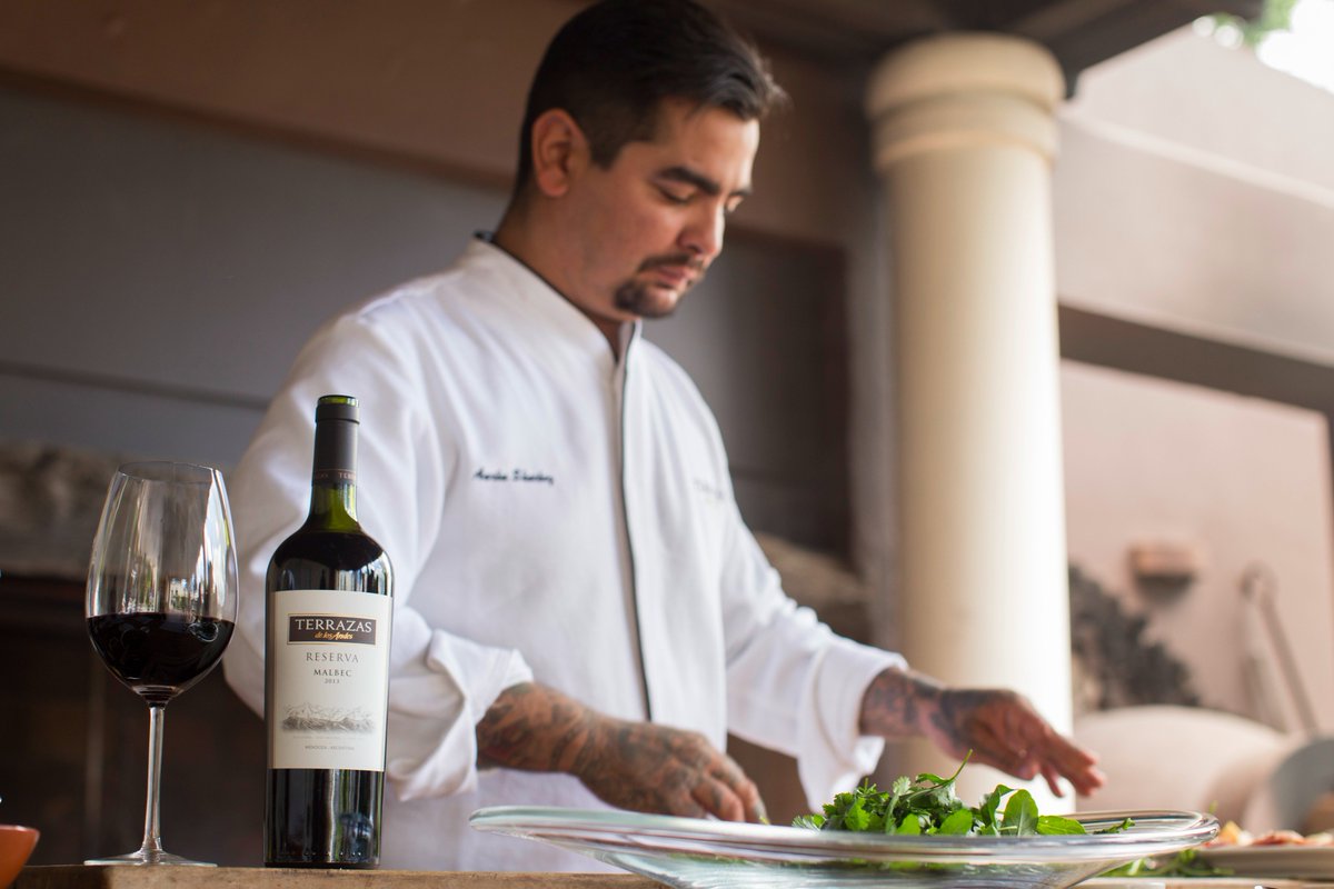 AaronSanchez's tweet photo. It's #MalbecWorldDay and I'm reminded of our trip w/ @Terrazas_Andes as I got to #PairLikeAPro in Mendoza. #AlwaysAbove #TerrazasDeLosAndes https://t.co/sU9Uy3fMLq