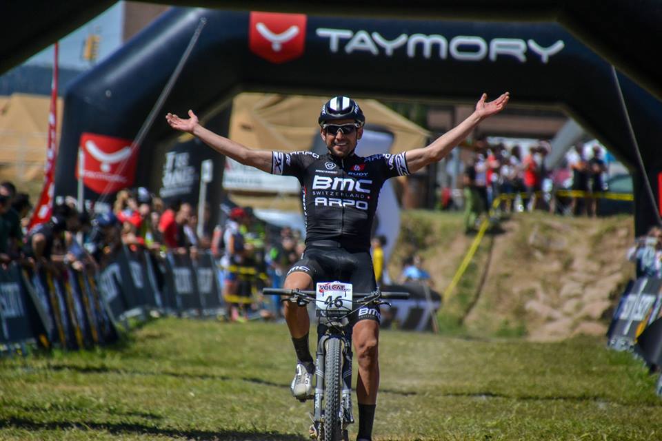 sportmed_es's tweet photo. ¿Sabes el modelo escogido por el ganador de la prueba #Eliminator de la #VolCAT2017? @betalucx elige :M3 de @diamantdmt.
Ph: @Volcatbtt https://t.co/fJszxJ4J7P