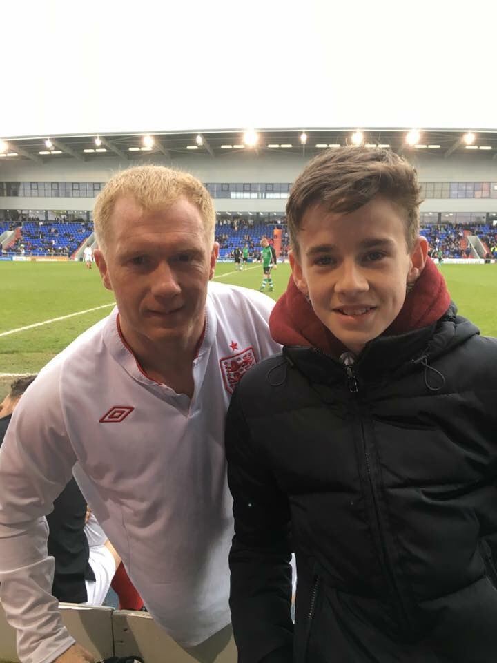 Tb to when I met Paul Scholes <a href="/OfficialOAFC/">Oldham Athletic</a> for <a href="/teamellis/">Ellis Robinson</a> charity football match last year 💙⚽️