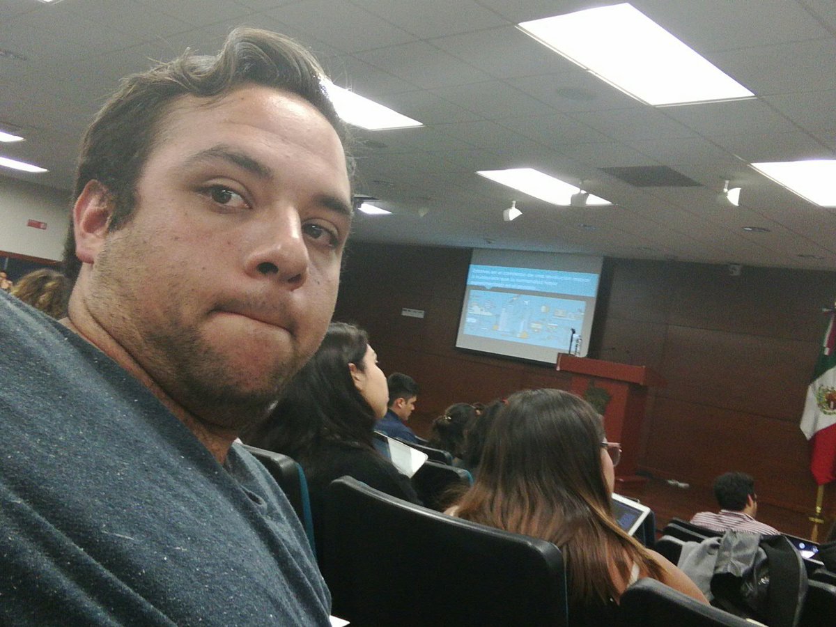 Marc_sinclair's tweet photo. #CCM #ITESM #CD2006 #SE estamos en la era del ciber-fisico Hellen yeah! https://t.co/YLCvZiCcCG