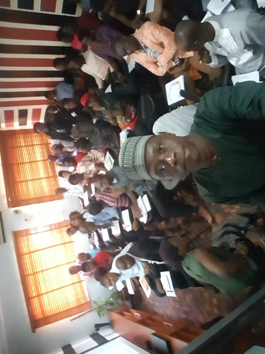 olakunlesoriyan's tweet photo. 24. @olakunlesoriyan: Be selective about who you invest your time &energy in..they create the peace you attain @fullandfree #LPCApril2017 https://t.co/O99Gm3u1So