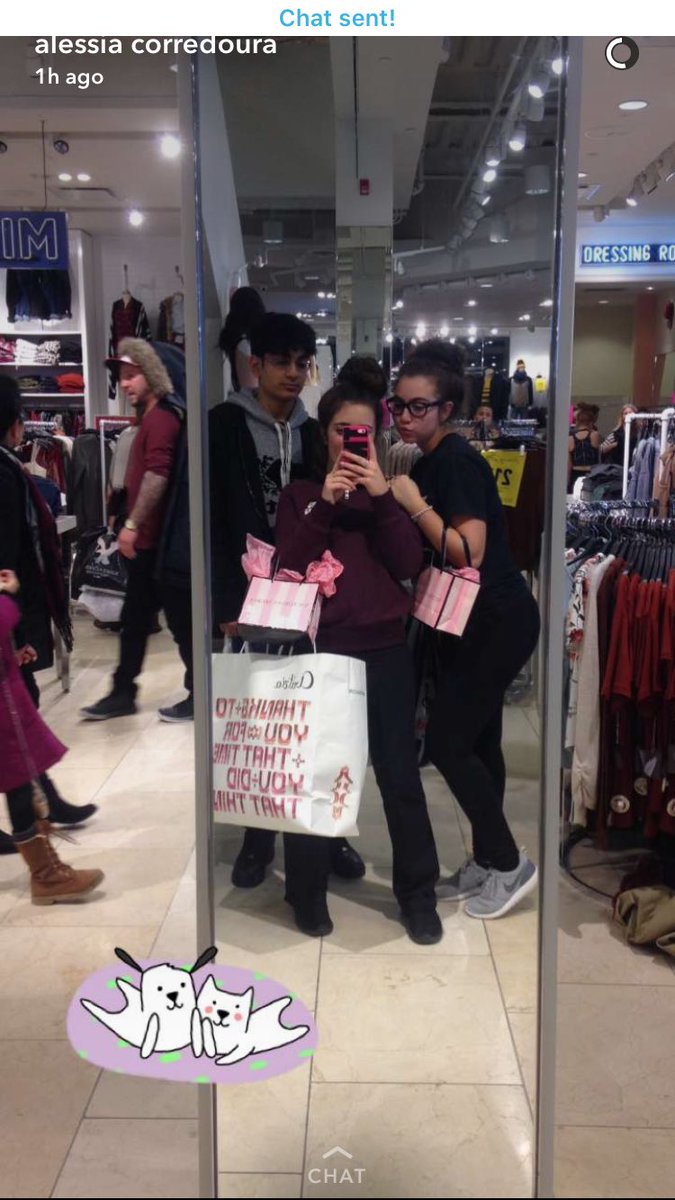 Zeil5's tweet photo. Happy birthday Alessia🙊🎉@alesscorredoura hope ur day was lit ❤️ https://t.co/sEANP0Y9KA