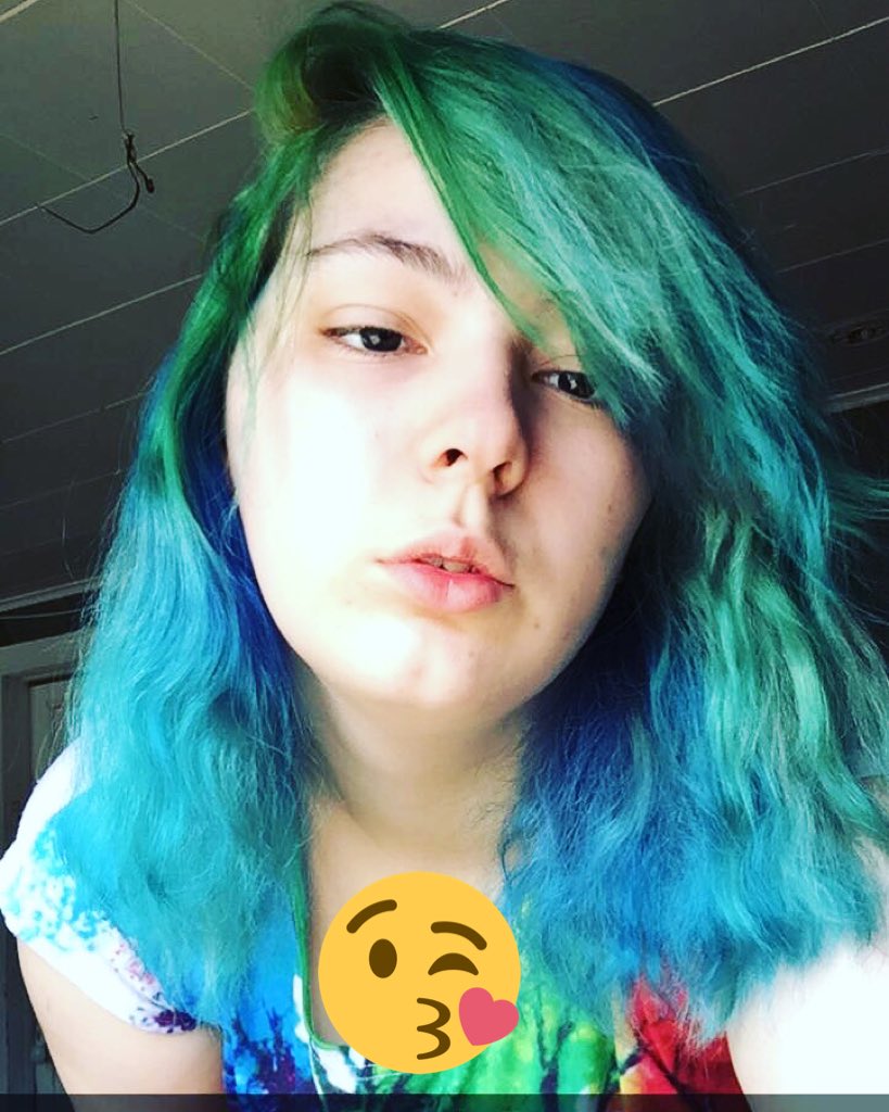 Elizabeth B (@bethyboo802) on Twitter photo 