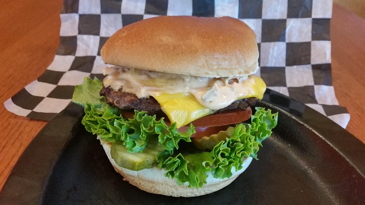 ABCRivergate's tweet photo. @ABCRivergate Did someone say TATER TOT NACHOS?  Goes great with the All American Burger  @AmerBurgerCo https://t.co/wwHBdqt3Iz