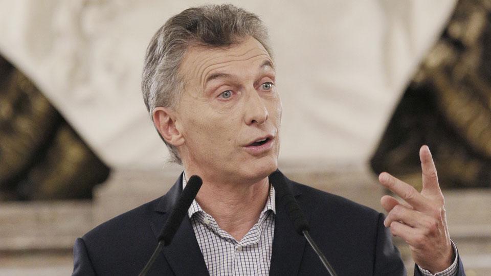 LANACION's tweet photo. Mauricio Macri: “Hace siete meses que se crean trabajos formales por arriba de los que se pierden" https://t.co/5kFophNtIy https://t.co/OYIIXhN3qI