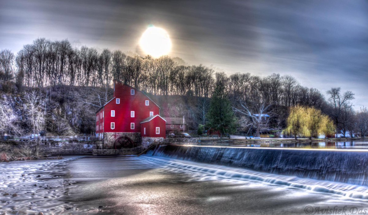 thsisneo4u's tweet photo. A Dreamy Afternoon 
#HDR #hdrphotography #longexposure #longexposurephotography #sunset #clinton #theredmill https://t.co/zf1J5P3EHq