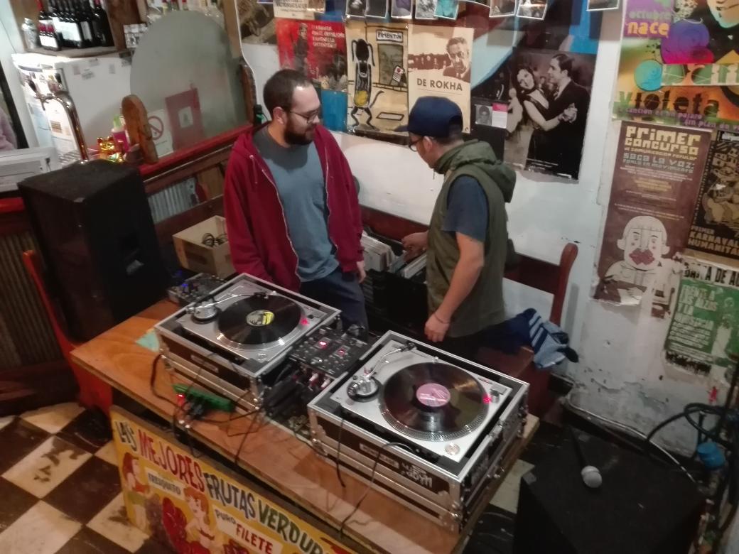 bichopimenton's tweet photo. Noches de Ska con #laMaquinaDelBeat #elpimenton https://t.co/HB1EDzQvYR