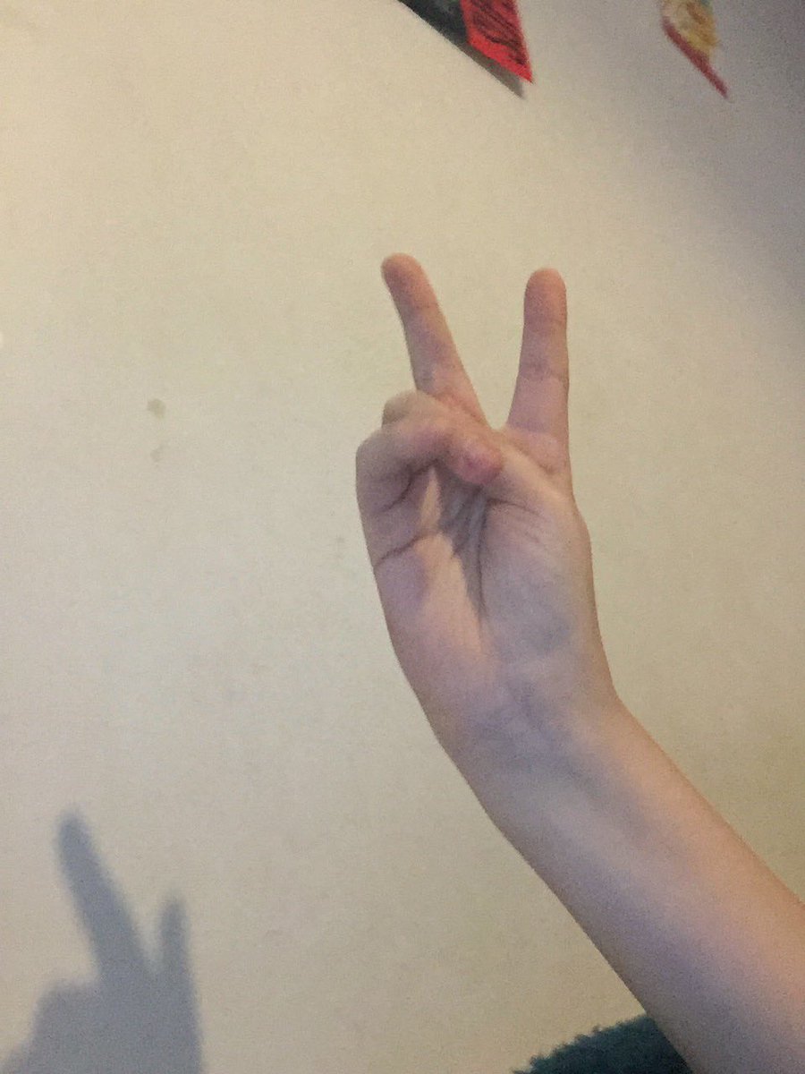 captintermasYTC's tweet image. How to be a hippy step 1 the pic done