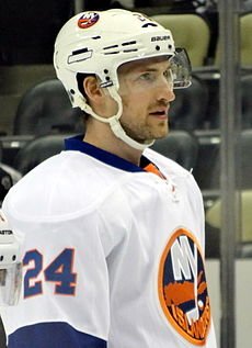 A happy dapper 35th birthday to Brad Boyes! 
