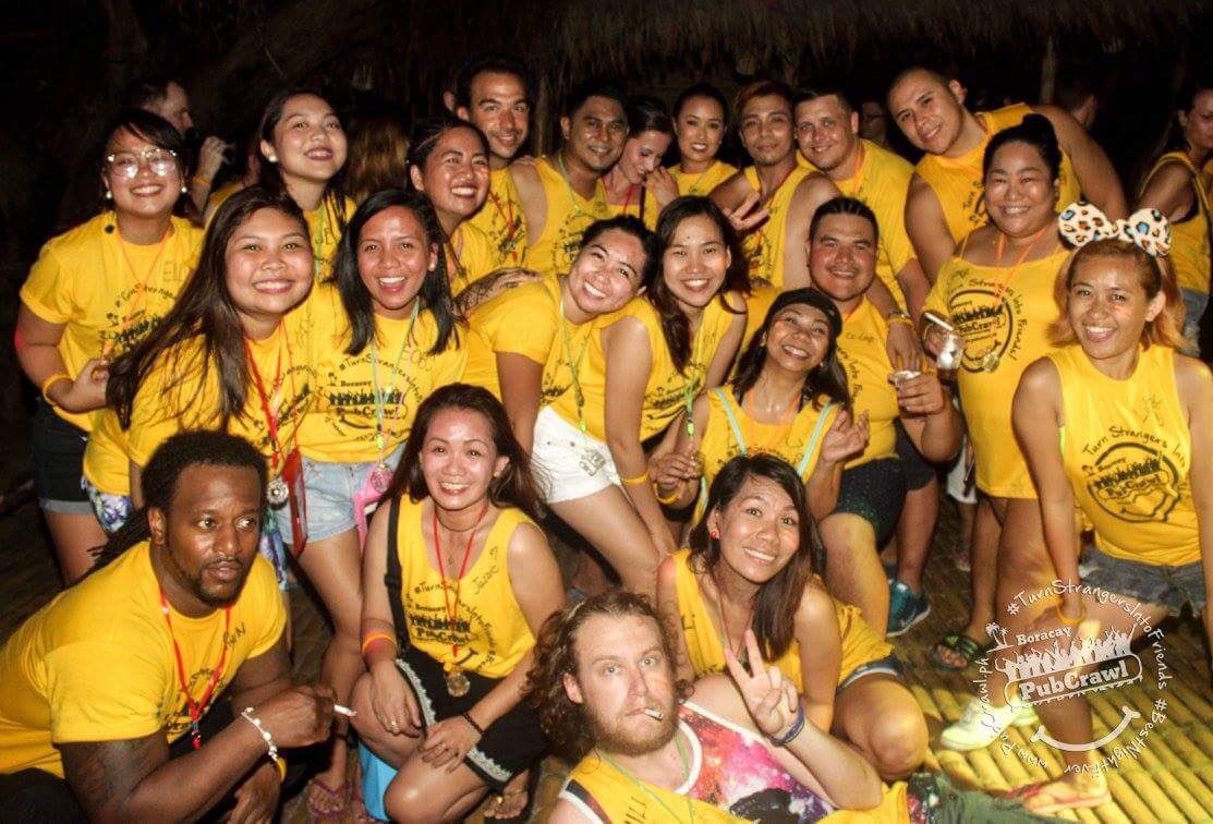 pearly_chel's tweet photo. Boracay Pubcrawl! 🍻🎟🎊 #turnstrangersintofriends https://t.co/XUURsM4X8g