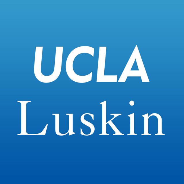 VCFilmFestival's tweet photo. @UCLALuskin discussion w  @justinchon @jennyyangtv &amp; more on progressive change in media. #VCOnlineC3 #LAAPFF2017: https://t.co/25nUynArRx https://t.co/oMpjmMkg20