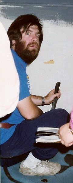 Limax7's tweet photo. A1: Limax is in da haus! (This one is about 25 years old) #USGeocachingHour #PathtagDonut https://t.co/WMkeA5sArV