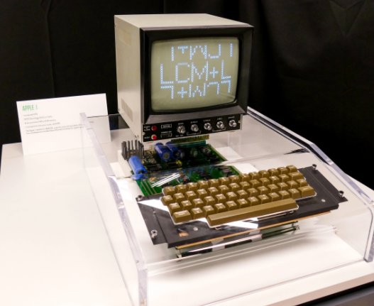 Steve Jobs’ custom Apple I and other historic machines are on display at Seattle museum tcrn.ch/2pJDWLx