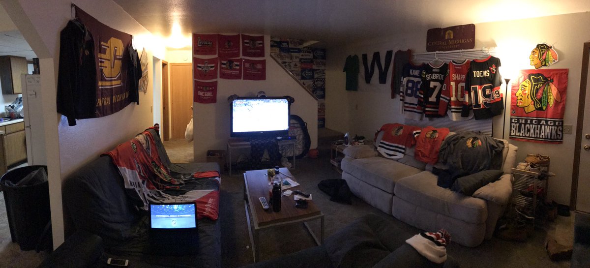 jacob_soehlke's tweet photo. Living room is ready for game 3 in Michigan! #onegoal #Blackhawks @NHLBlackhawks https://t.co/ZtnpSupiJu
