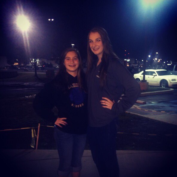 samacola_9's tweet photo. happy day of birth to one of the funniest people i know!๐love ya kid๐๐ @clairee_felixx #alliwantforchristmas #roughpic #cakecakecake https://t.co/rP1QDmufAv
