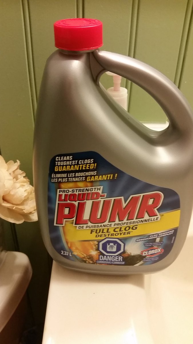 pitguy89's tweet photo. Hey @LiquidPlumr I have dumped two of these down my drain now and it is still clogged. So much for guaranteed https://t.co/OFwqDpAA3I