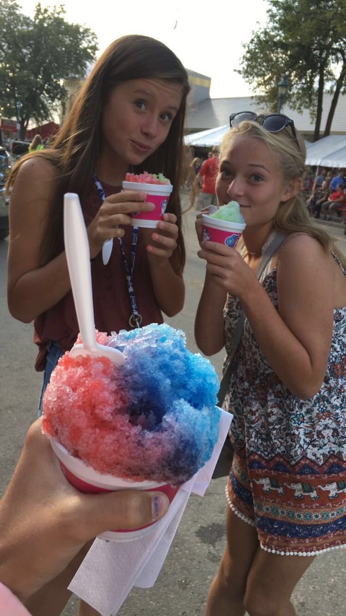 meggles_44's tweet photo. Happy happy birthday to my best friend! Congrats on the drivers license! I hope you had a great day! Love ya💗🎉 https://t.co/xbaEbHBlzx