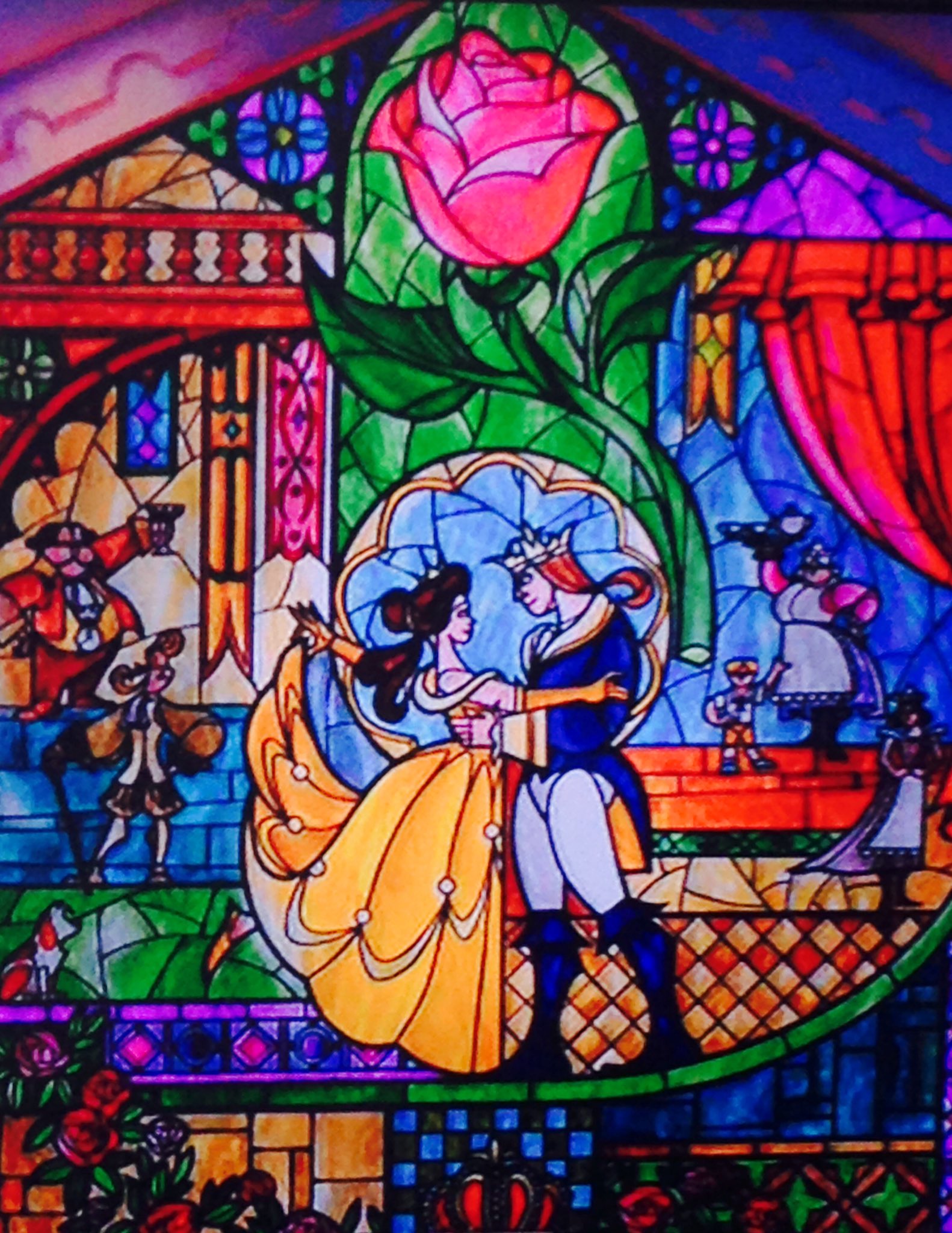 Pikka Bellemaison Jp S 以前からベルメさんに アニメのエンディングに出る ステンドグラスデザインのシートがあればいいのにって言ってたやつだっ T Co pt7ggzrf このデザイン本当に好きで スマホの 待ち受けにしてるくらい