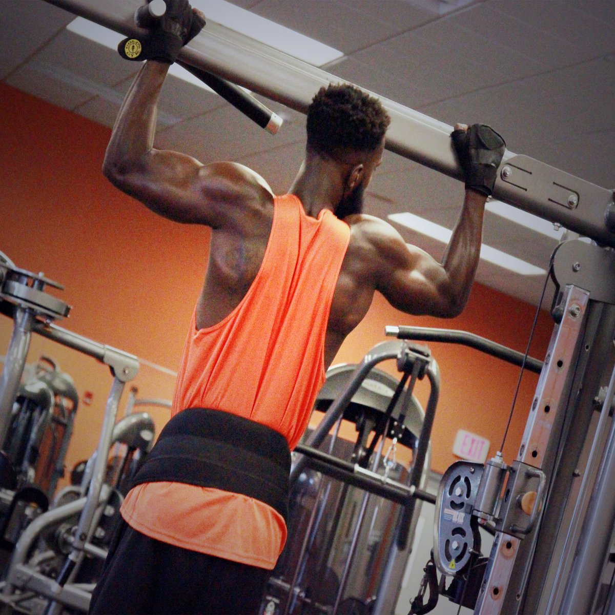 Stoplayinfitnes's tweet photo. #stoplayinfitness #outsidefit #MuscleMilk #Fitness #incredible #blacktrainer #running #inthegym #hardbodyfitness #fullbodyfit https://t.co/PaZXXRP7Kk