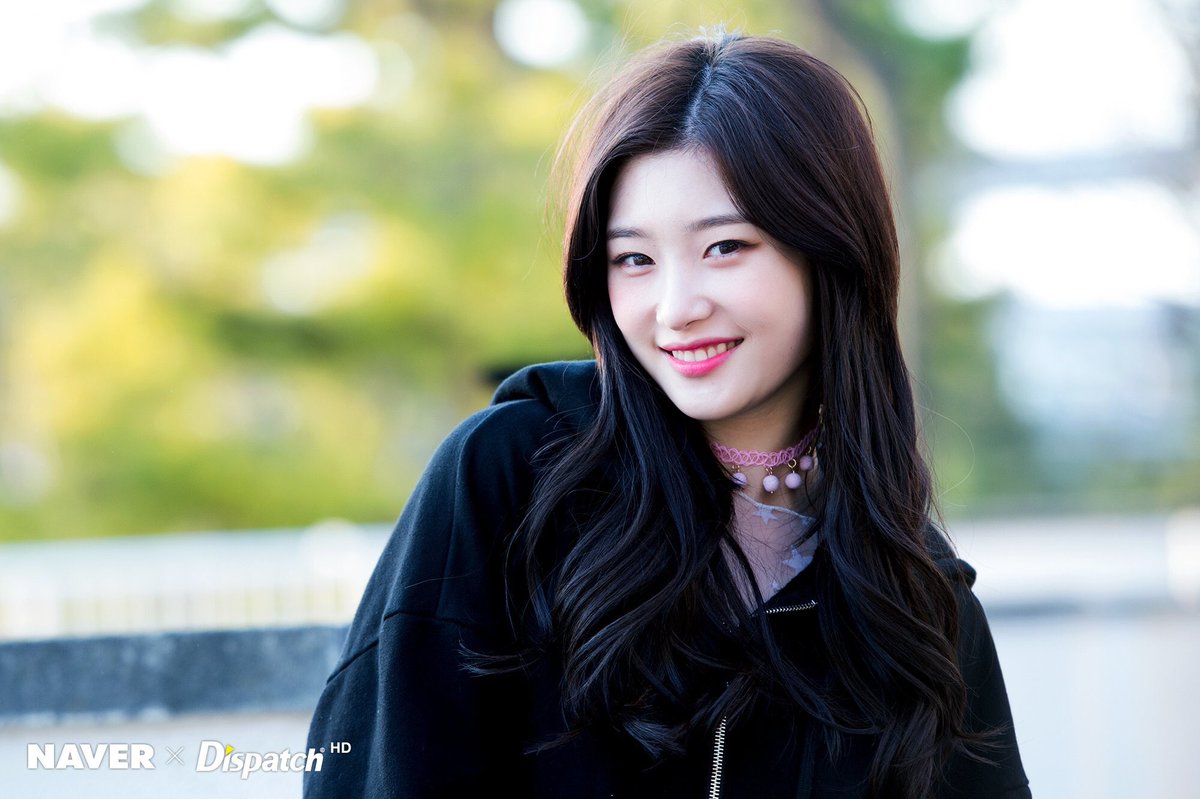chaeyeonpics's tweet photo. dispatch update 💌 #YOLO photoshoot (1) https://t.co/PDCzWIxKAl