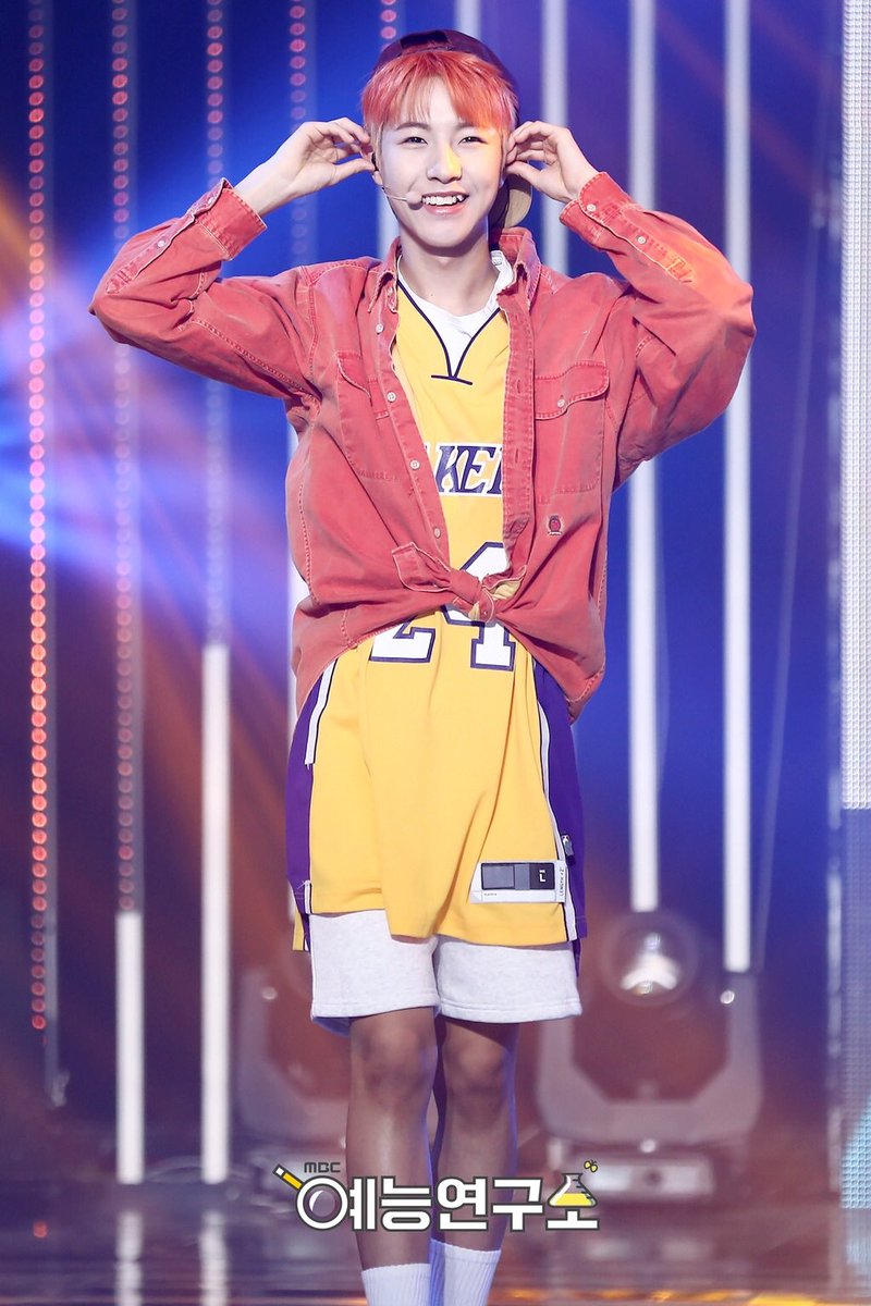 mytinybabyzone's tweet photo. นี่ชอบน้องจวิ้นชุดนี้มากอ่ะ ดูน่ารักนุ่มนิ่มไปหมดเลย ㅠㅠㅠㅠㅠㅠ https://t.co/NVL5Xi3YfG