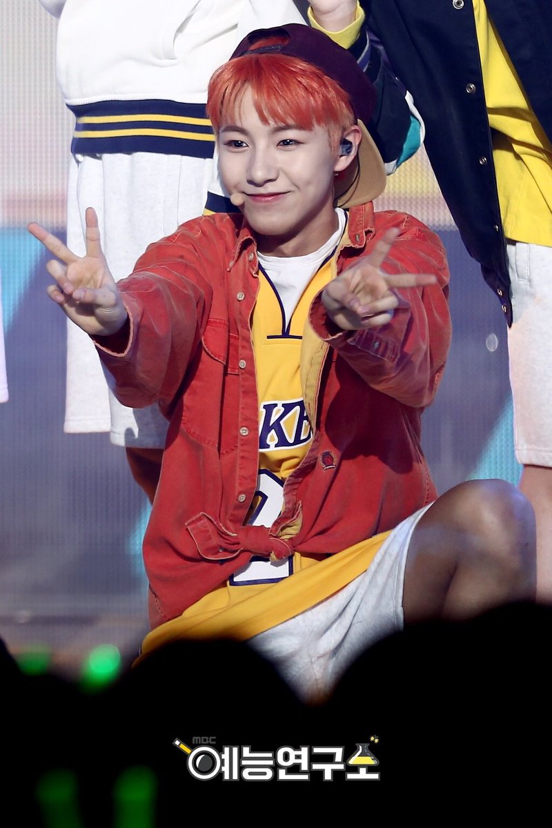 mytinybabyzone's tweet photo. นี่ชอบน้องจวิ้นชุดนี้มากอ่ะ ดูน่ารักนุ่มนิ่มไปหมดเลย ㅠㅠㅠㅠㅠㅠ https://t.co/NVL5Xi3YfG