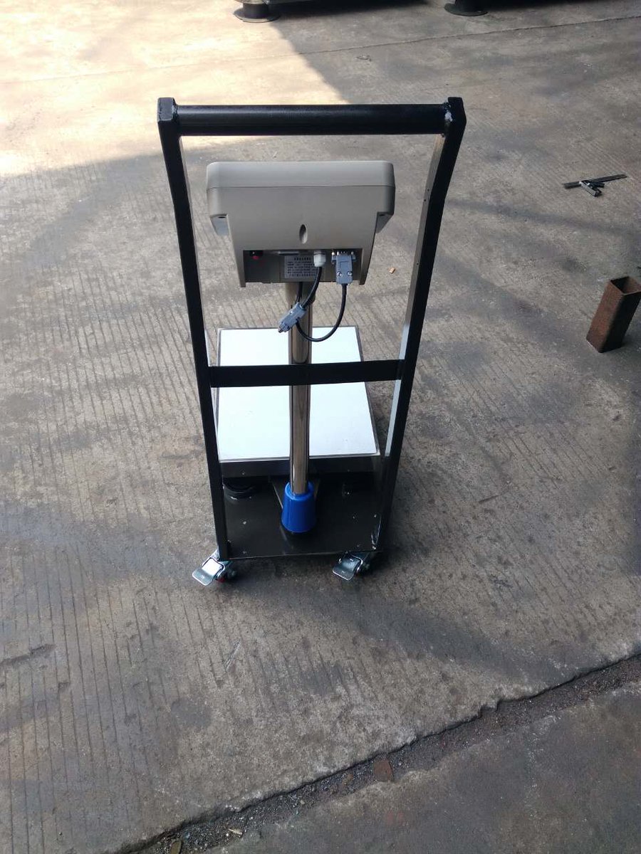 Cutely platform scale,with handle and universal wheels.😋