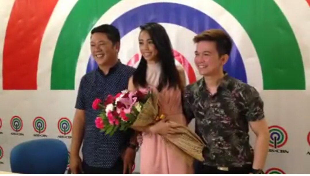 MMEofc's tweet photo. Maymay with Sir @JonathanManalo and @Roxy_Liquigan 

#MAYWARDMcFreezeTheMoment https://t.co/jM2v61P4tB