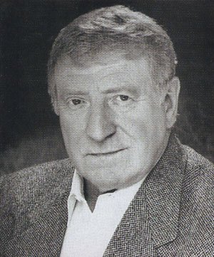 Happy Birthday,Clive Revill!! 
