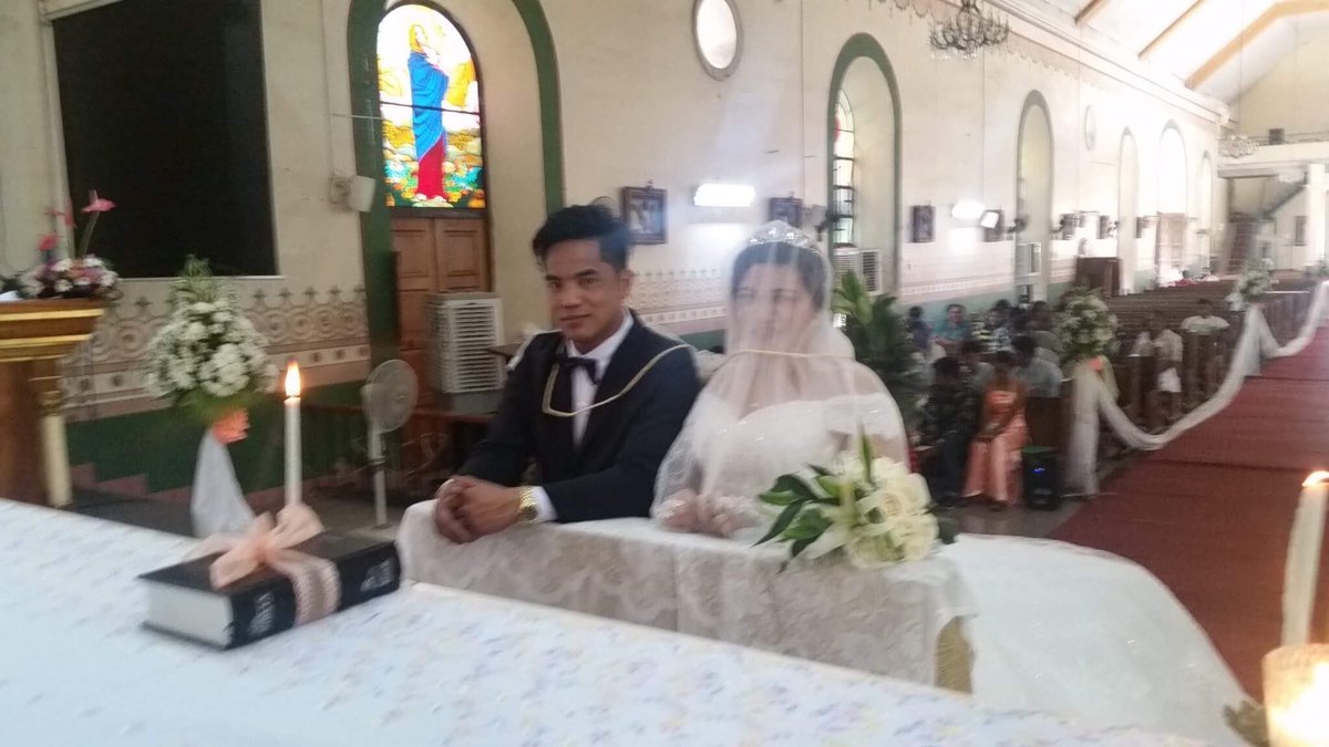 duduspotpot's tweet photo. Our Church Wedding - March 10, 2017 #6thCivilWeddingAnniversary #13YearsOfLove https://t.co/Io5DCn4zHA