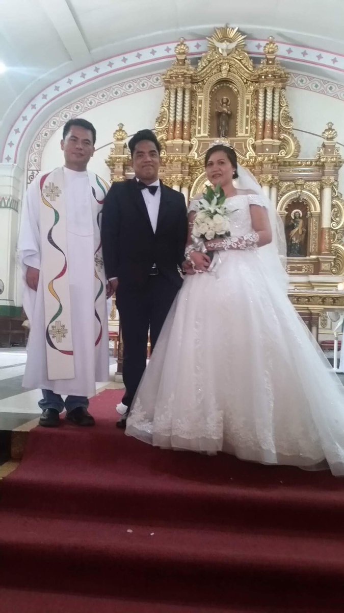 duduspotpot's tweet photo. Our Church Wedding - March 10, 2017 #6thCivilWeddingAnniversary #13YearsOfLove https://t.co/Io5DCn4zHA