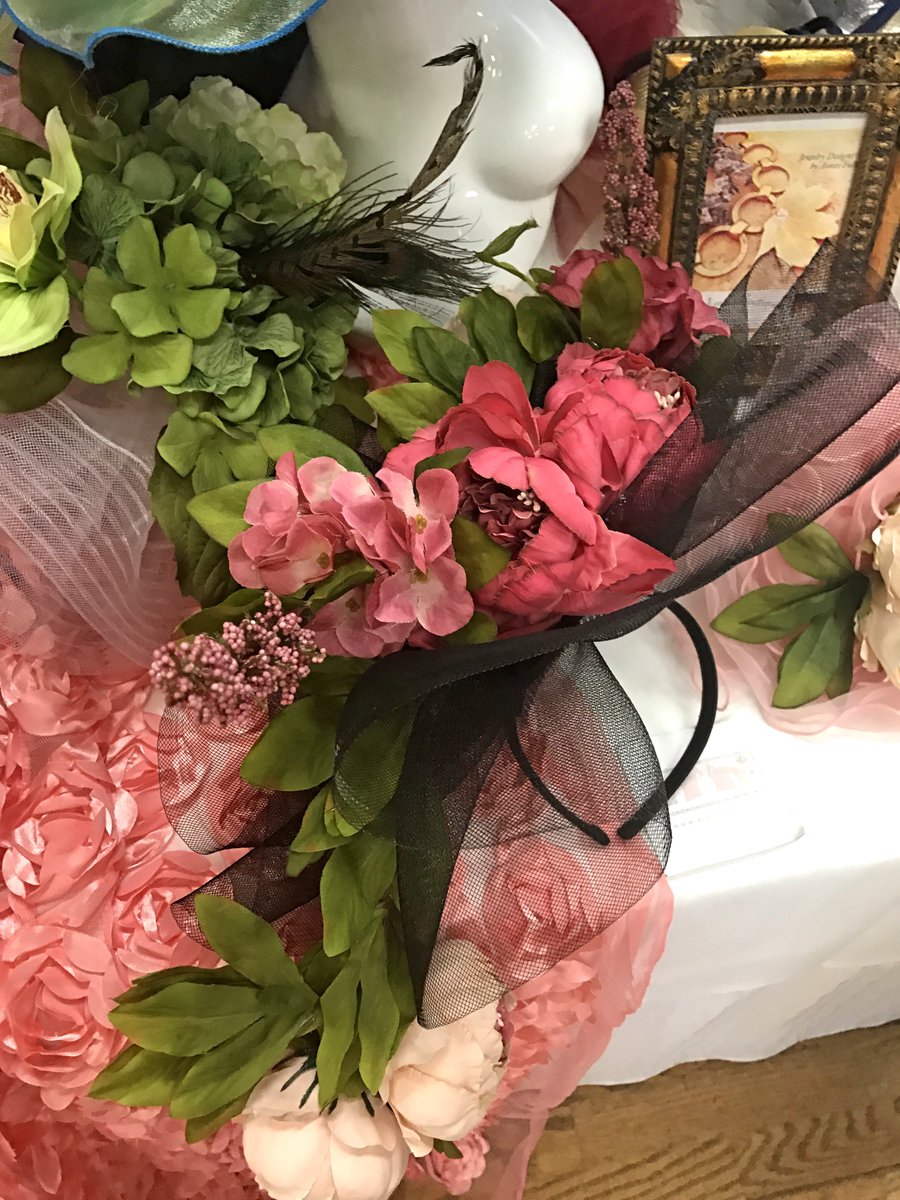 AimeeFuller's tweet image. Thrilled to support facebook.com/Warrior.Founda… …
#fashionshow #NewSpringLine #foothills #Warriorfoundationfreedomstation #hats #aimeesboutique