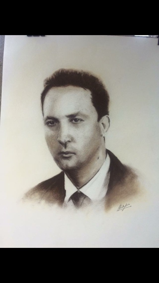dibujaryalgomas's tweet photo. Retrato de alguien especial.  #retrato #retratoapastel #retratos                                   https://t.co/CyO1gKKgzE https://t.co/EtmJB3pz5R
