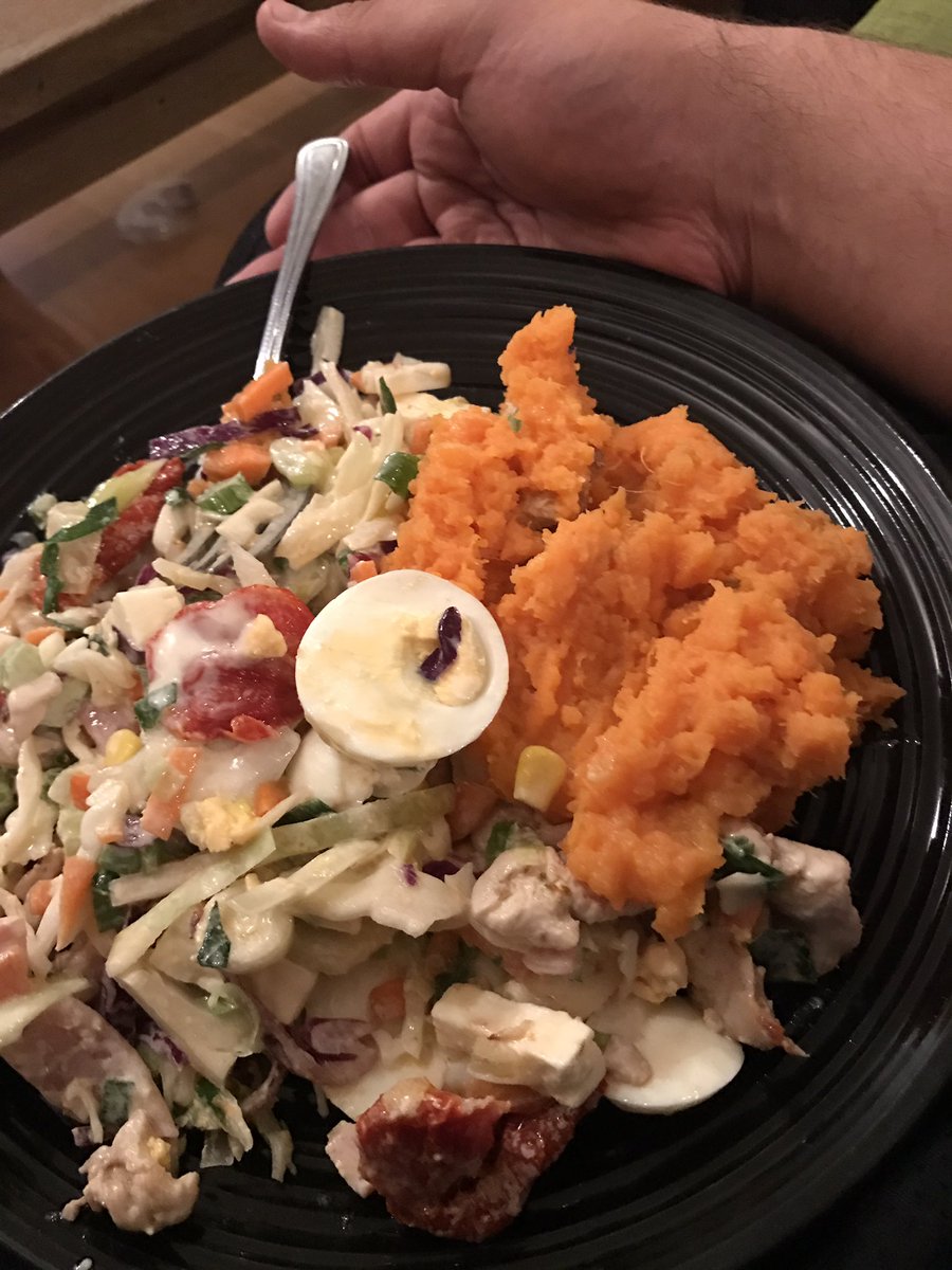 MantisGRFX's tweet photo. @GordanRamsay_ @GordonRamsay I heard you you have been giving quality feedback on meals what do you think of mine ? https://t.co/oTHo9G6Ec1