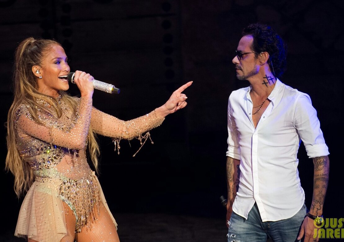 JloBarbieQueen1's tweet photo. SHE KNOW EXACTLY HOW TO SLAY! @jlo #SlayLo #queen #diva #PERFECTION https://t.co/qXhaJ6OBSp