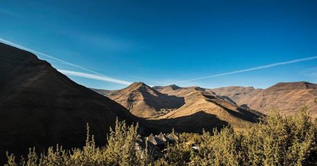 Did you know that Lesotho is the only country in the world to be entirely above 1 000m in elevation? #LesothoUltra: lesothoultratrail.com